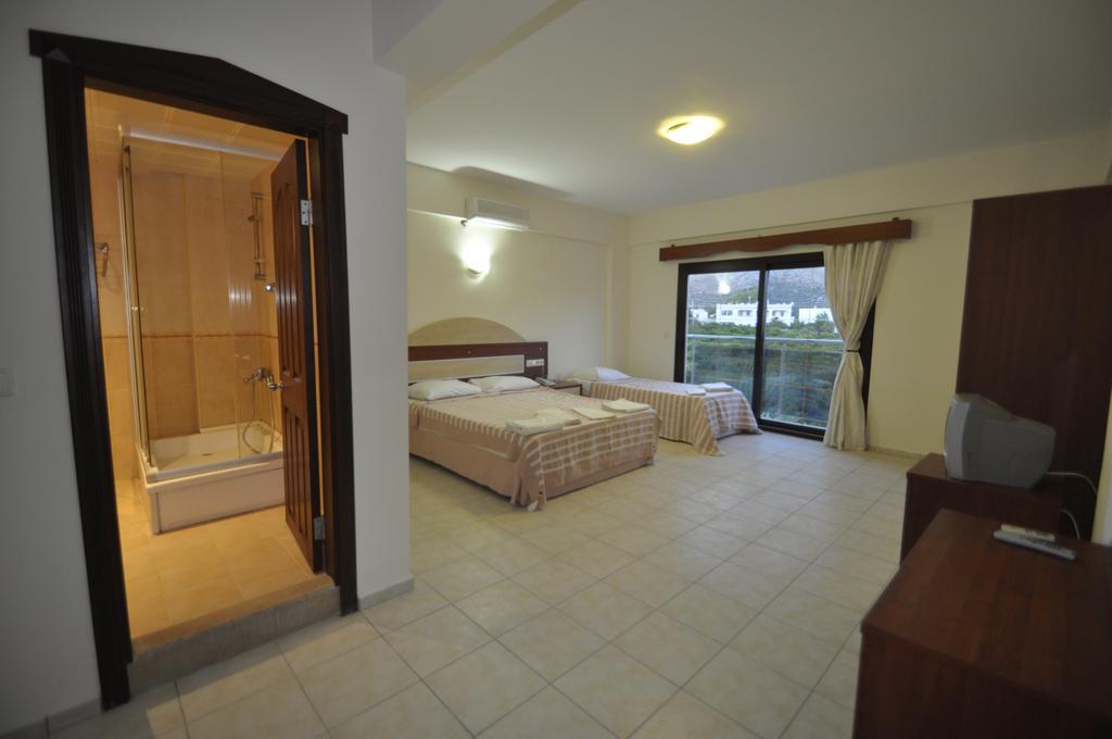 Ado Beach Hotel Turgutreis Bilik gambar
