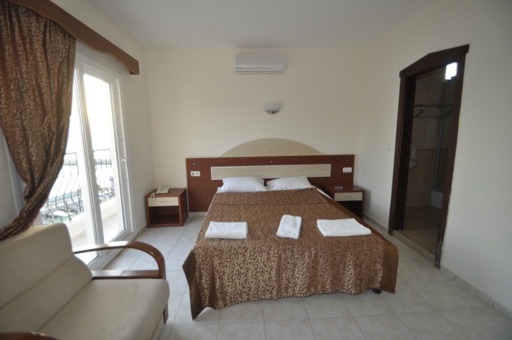 Ado Beach Hotel Turgutreis Bilik gambar